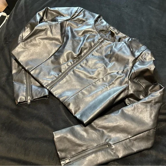 Black Rivet Women's jacket - Picture 2 of 5